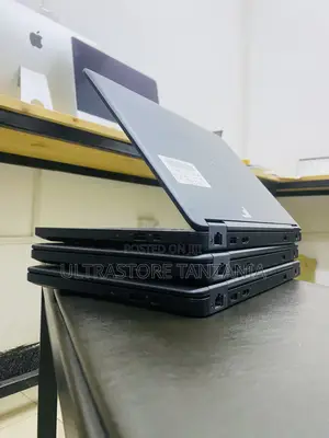 New Laptop Dell Latitude 5285 4GB Intel Core I5 HDD 500GB