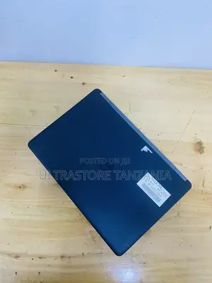 New Laptop Dell Latitude 5285 4GB Intel Core I5 HDD 500GB