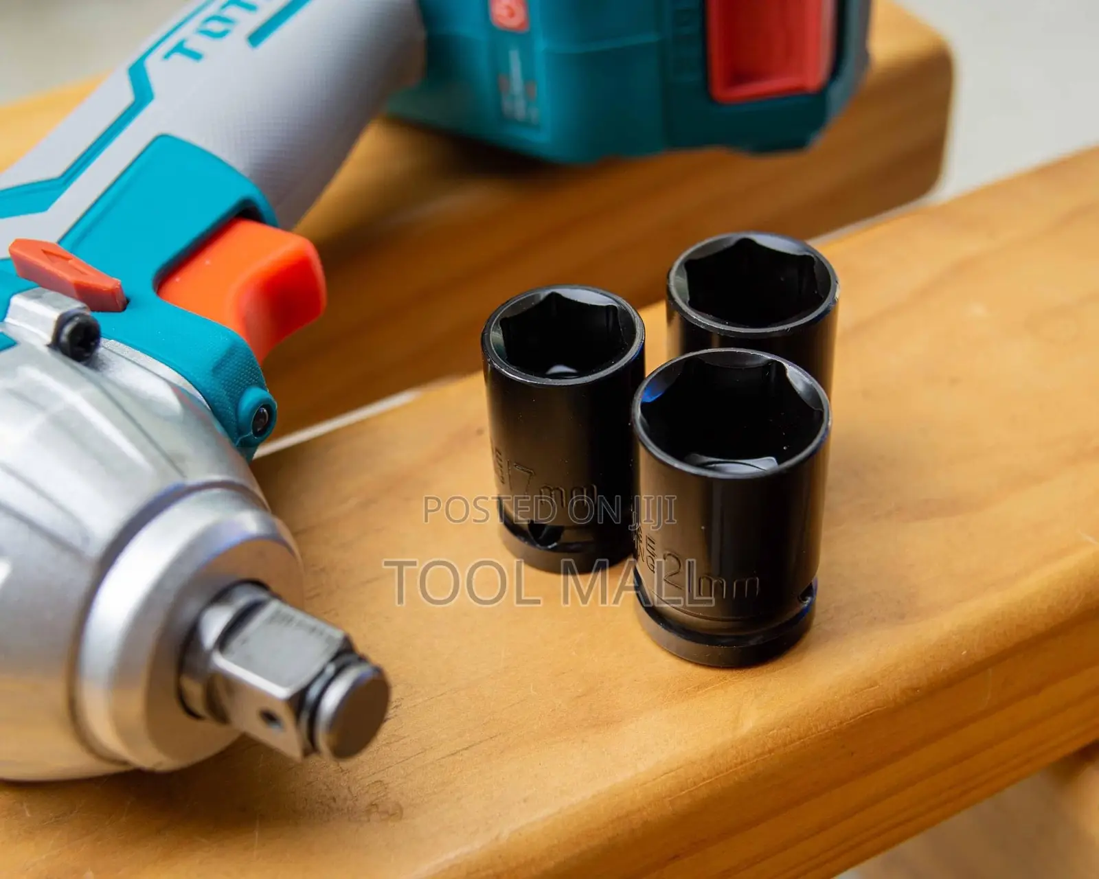 Total Cordless Impact Wrench TIWLI2001