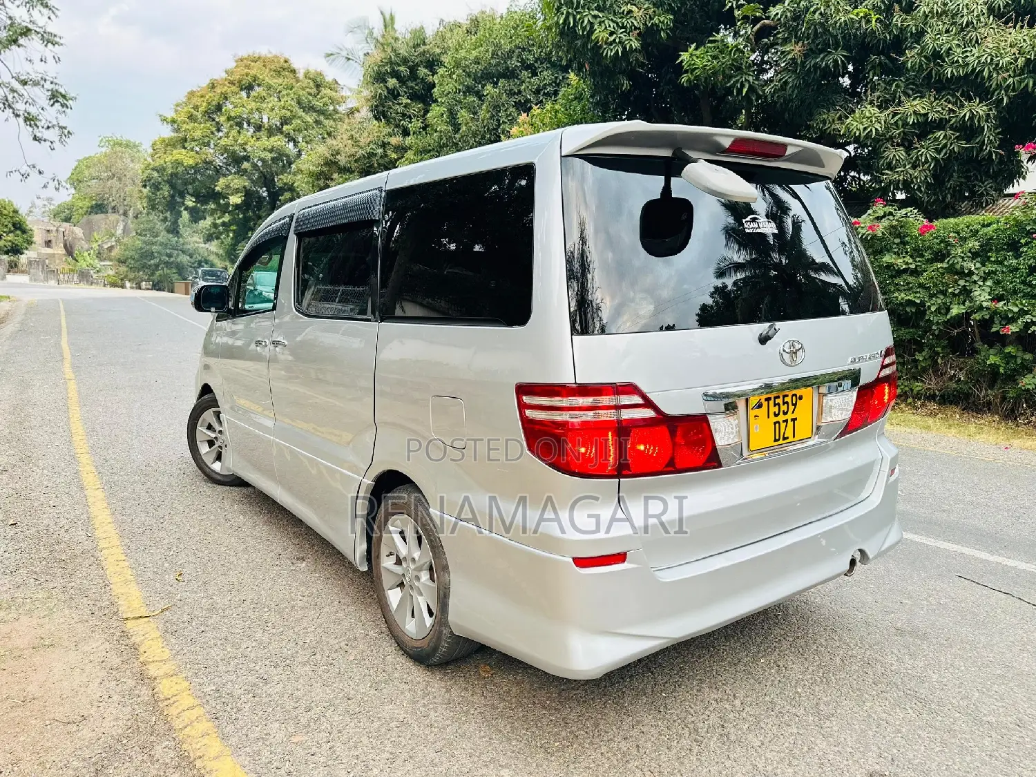 Toyota Alphard 1961 Silver
