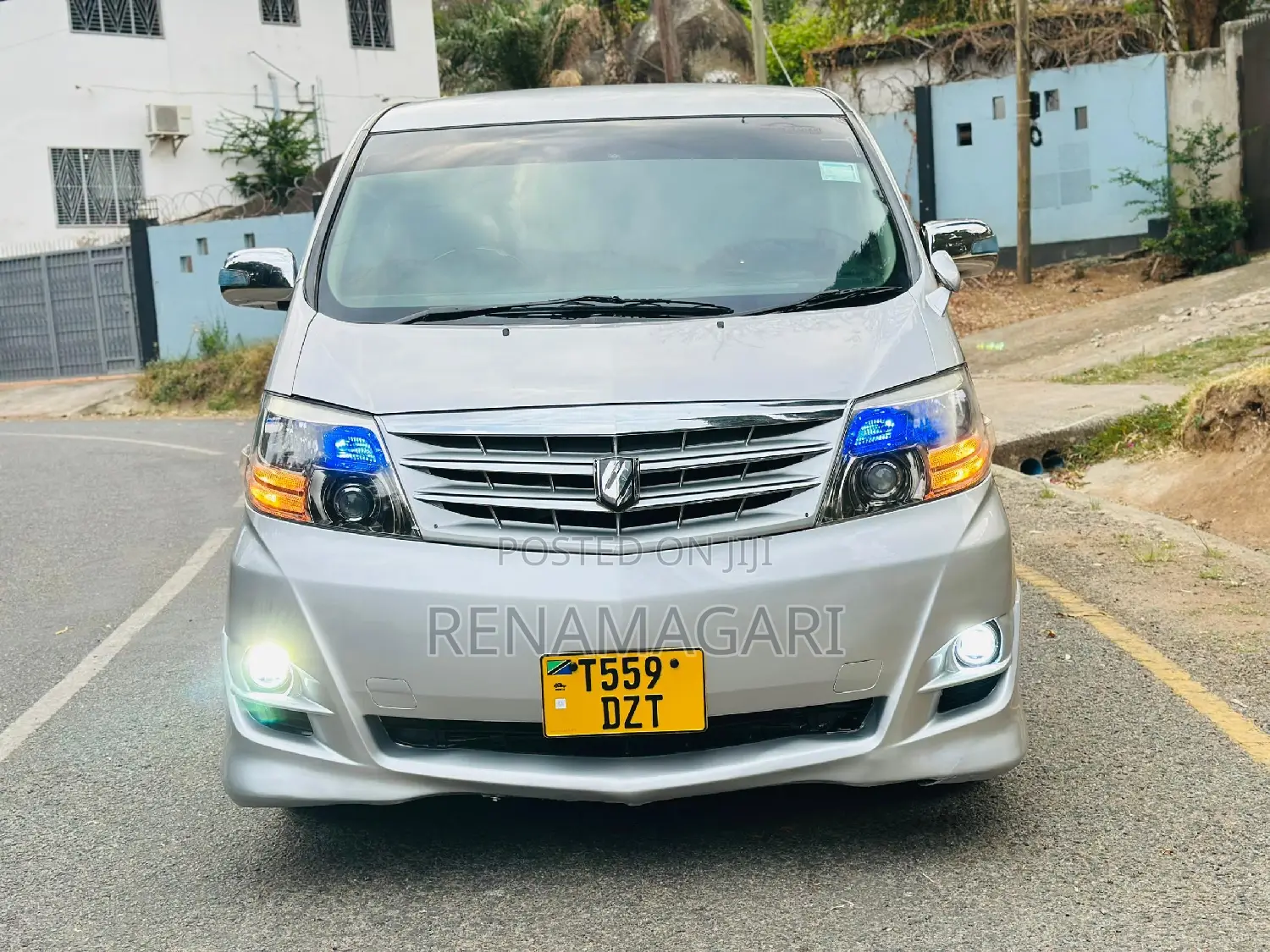 Toyota Alphard 1961 Silver