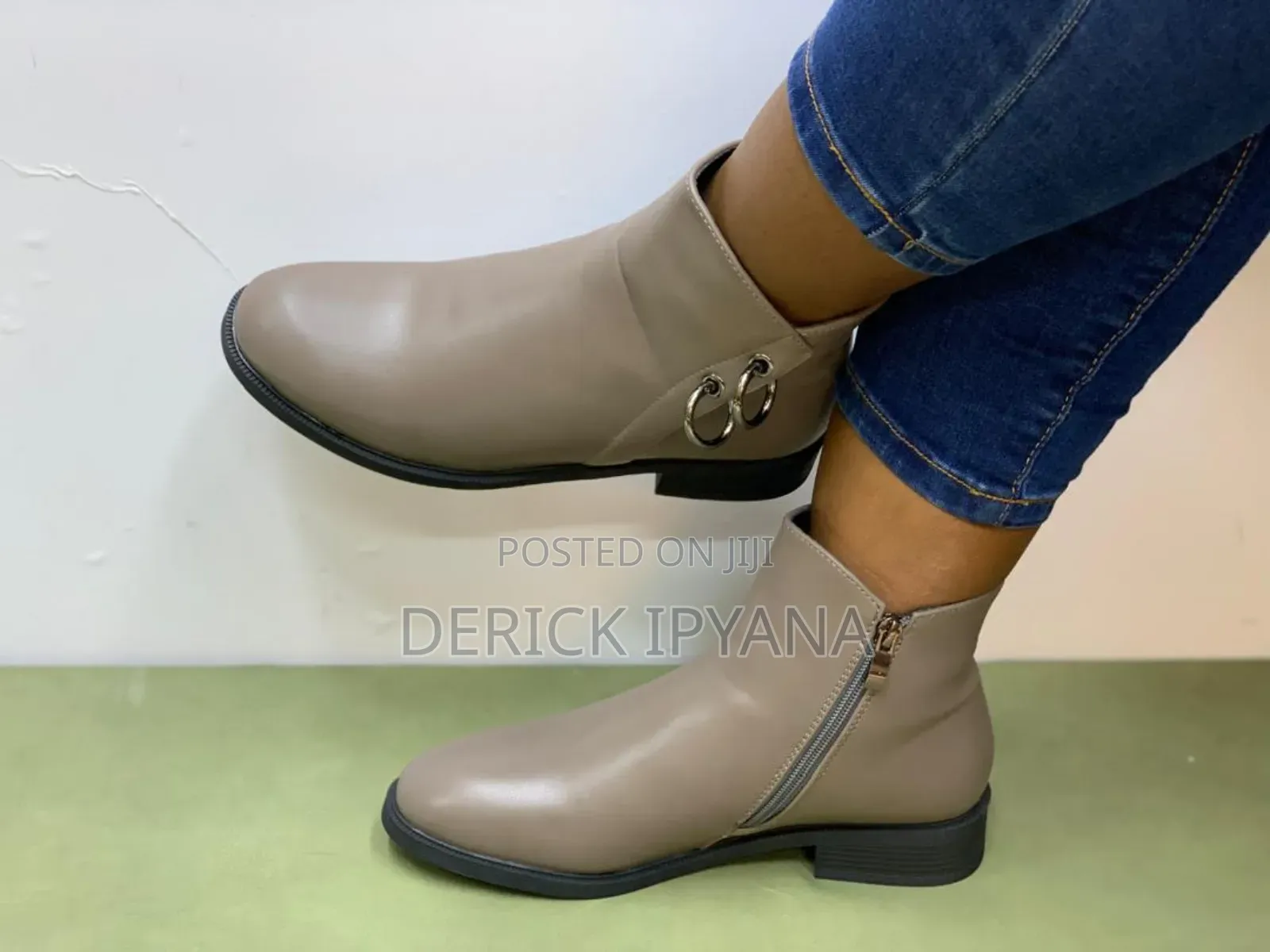 Women Shoes (Boots)