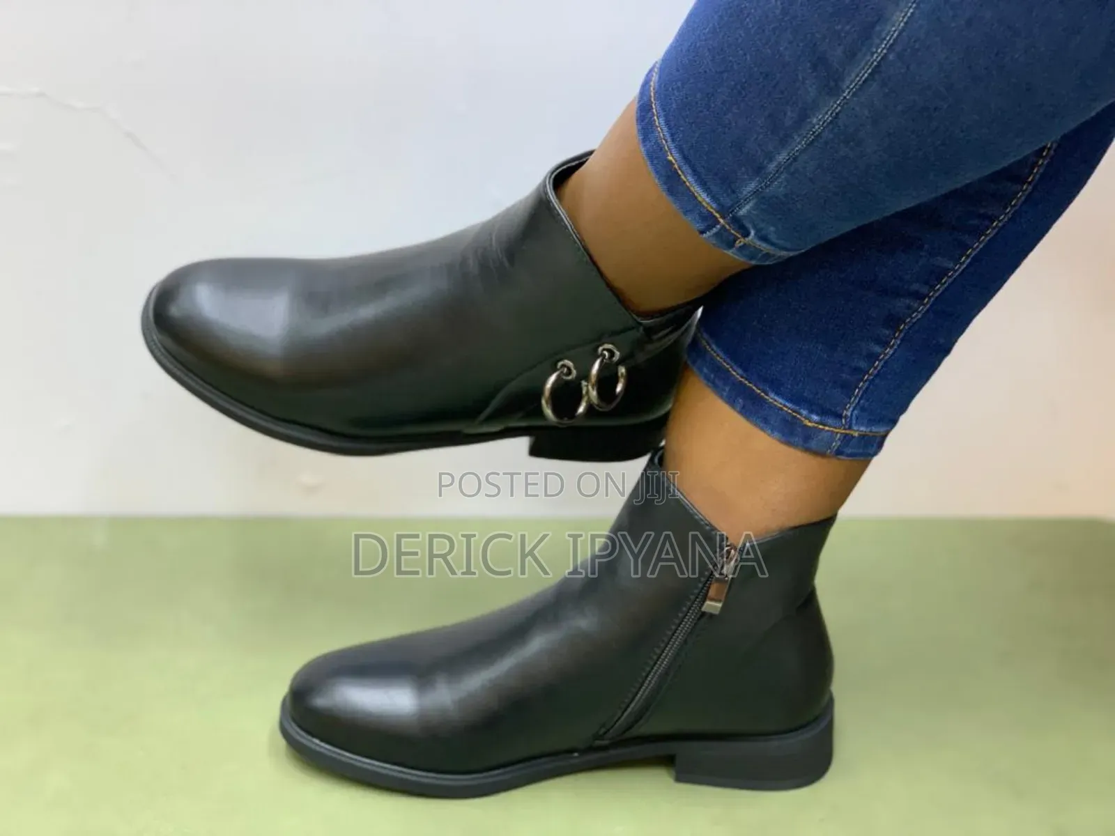Women Shoes (Boots)