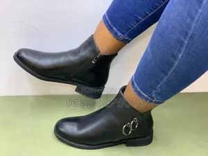 Women Shoes (Boots)