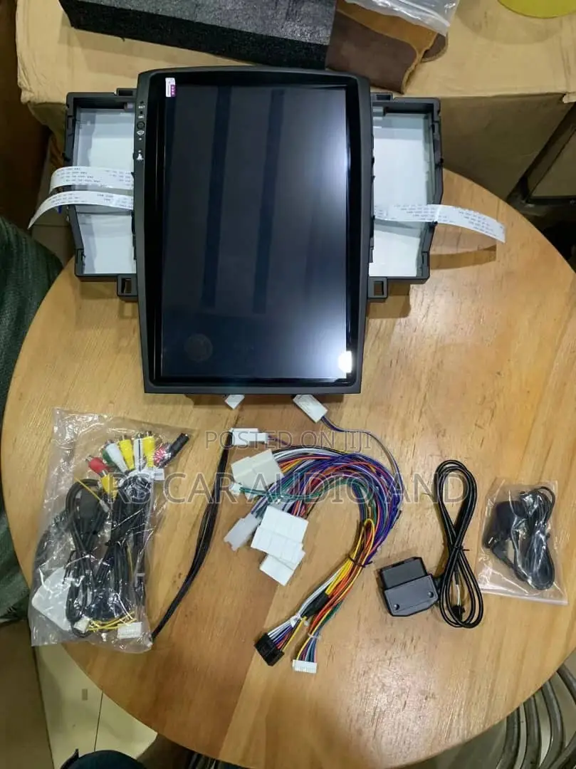 Toyota Crown Tesla Android Radio