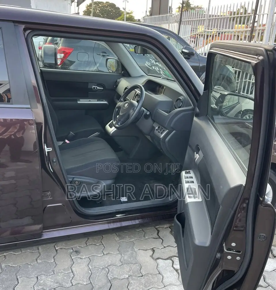 Toyota Corolla Rumion Hatchback 1.5 FWD 2009 Burgundy