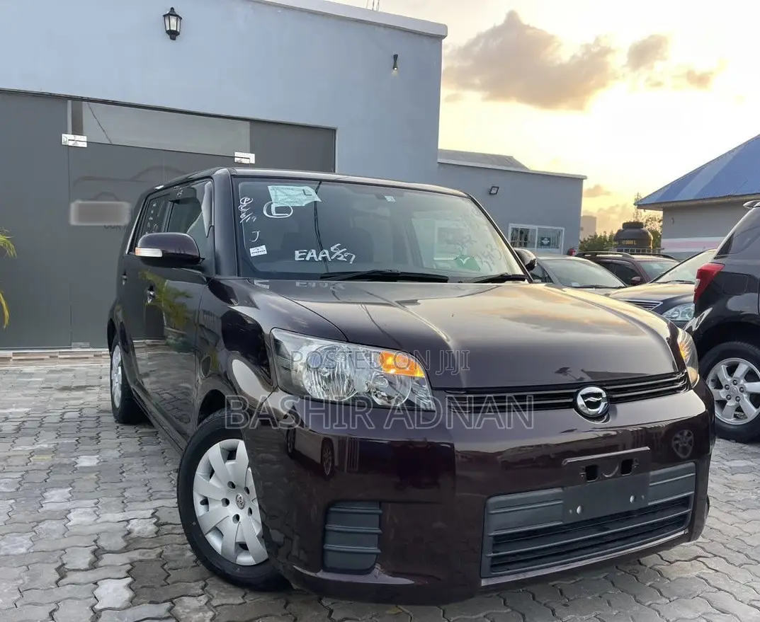 Toyota Corolla Rumion Hatchback 1.5 FWD 2009 Burgundy