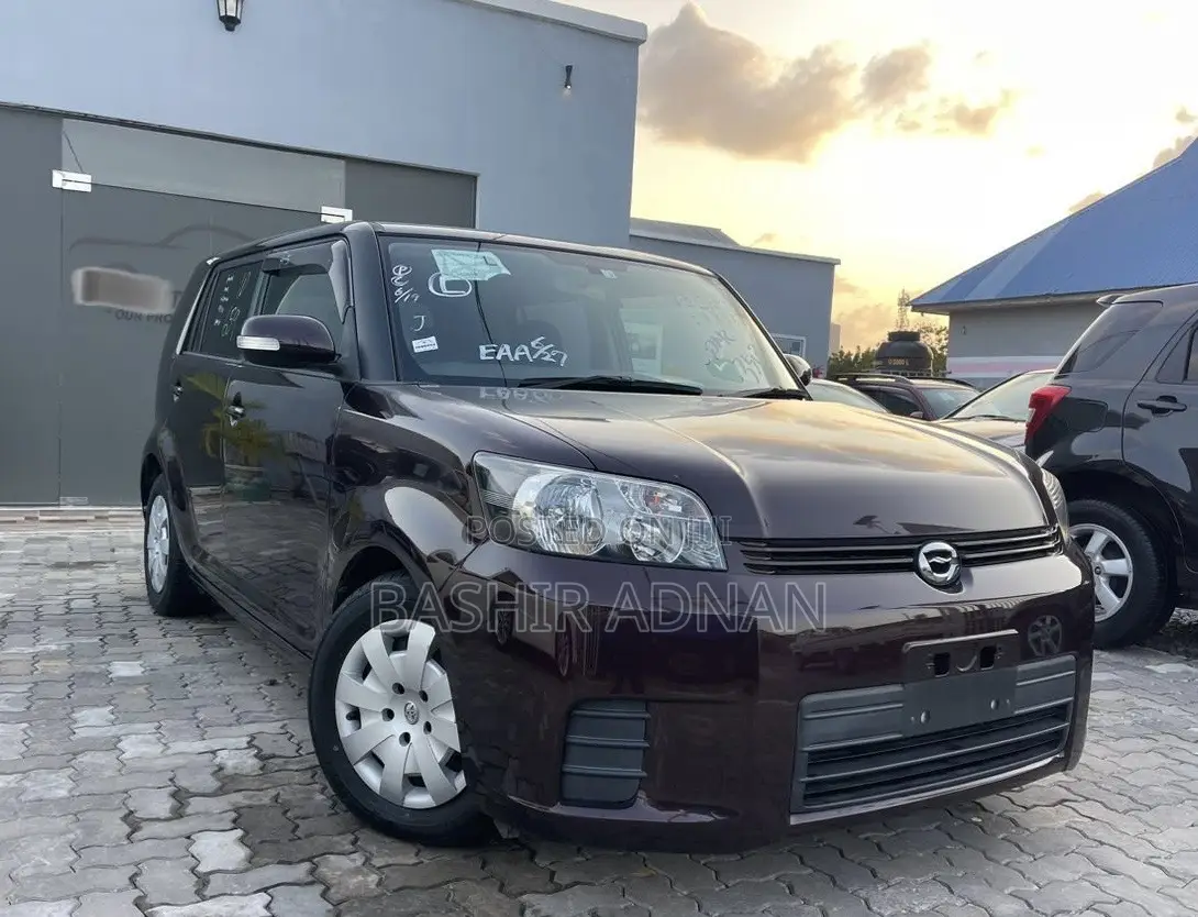 Toyota Corolla Rumion Hatchback 1.5 FWD 2009 Burgundy