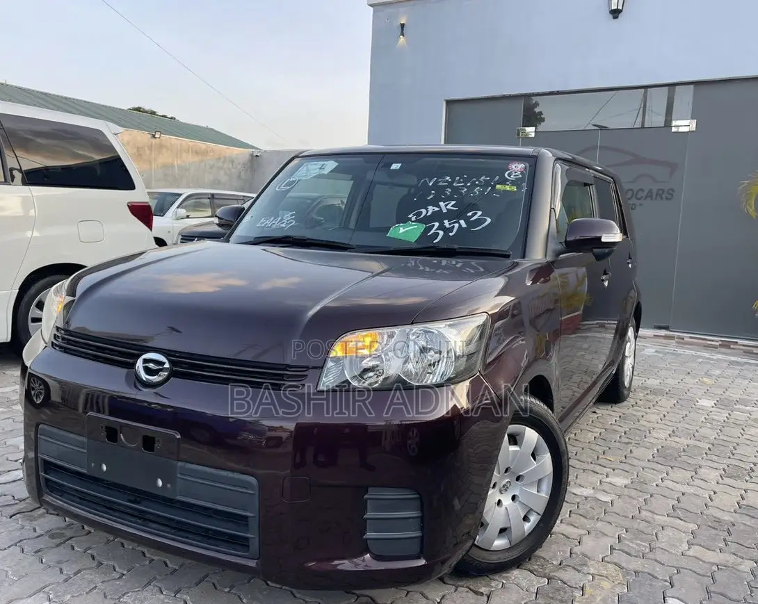 Toyota Corolla Rumion Hatchback 1.5 FWD 2009 Burgundy