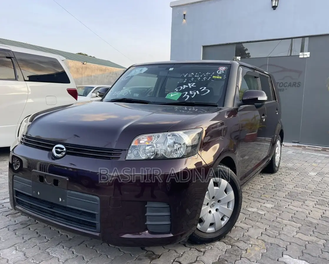 Toyota Corolla Rumion Hatchback 1.5 FWD 2009 Burgundy