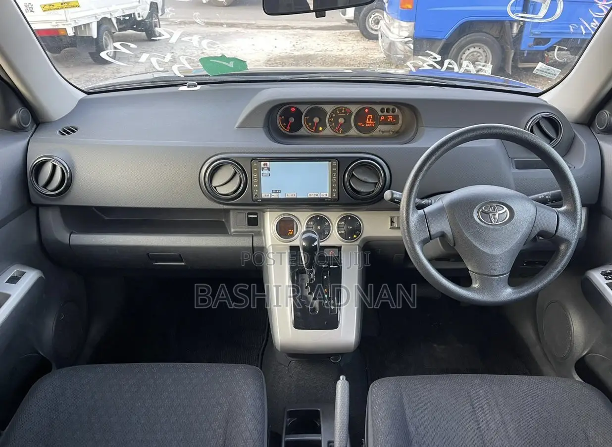 Toyota Corolla Rumion Hatchback 1.5 FWD 2009 Burgundy
