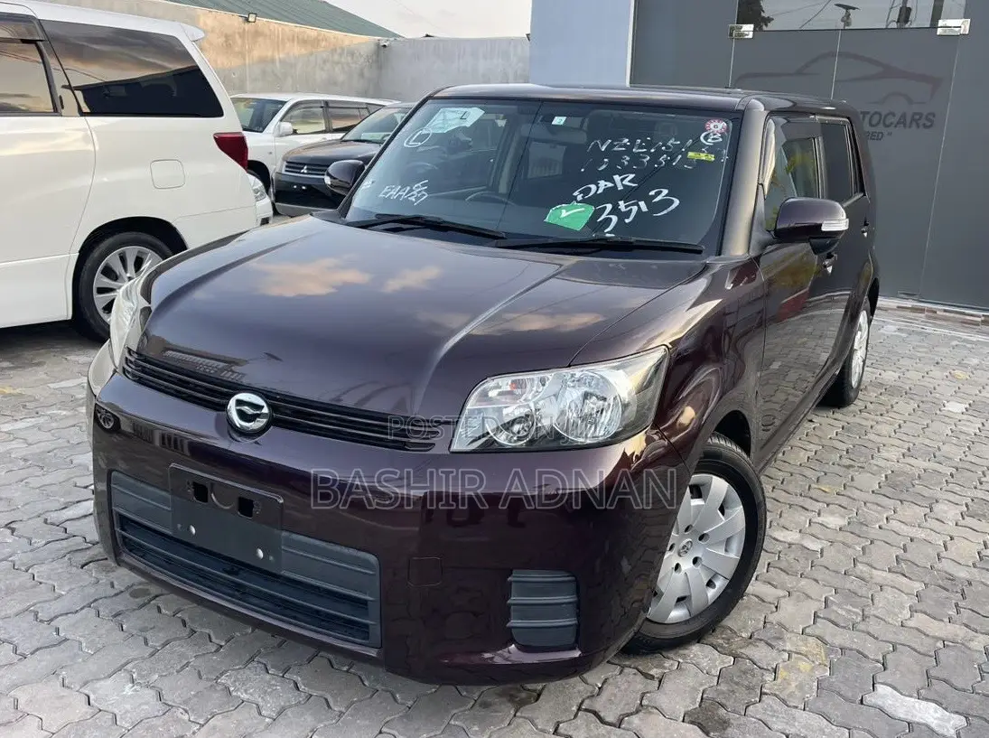 Toyota Corolla Rumion Hatchback 1.5 FWD 2009 Burgundy