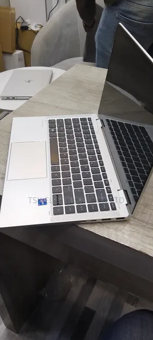 Laptop HP EliteBook X360 1040 G9 16GB Intel Core I7 SSD 512GB