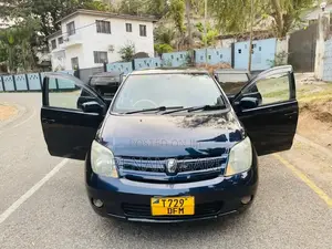 Toyota IST 2004 Matt Black