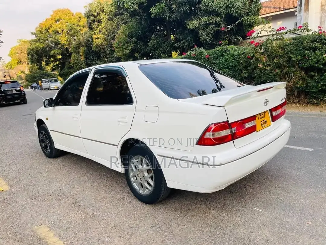 Toyota Vista 2000 White