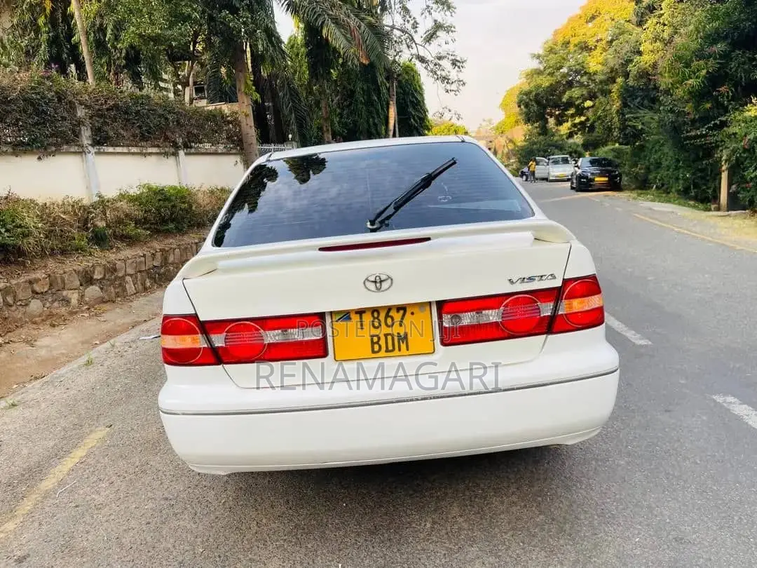 Toyota Vista 2000 White