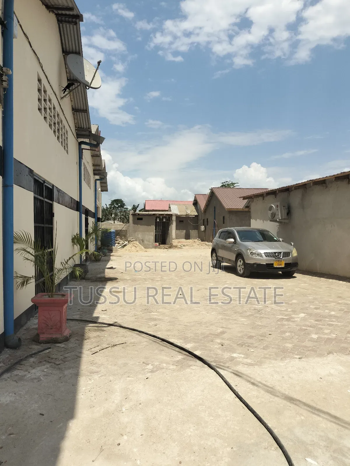 Warehouse House for Rent at Tegeta