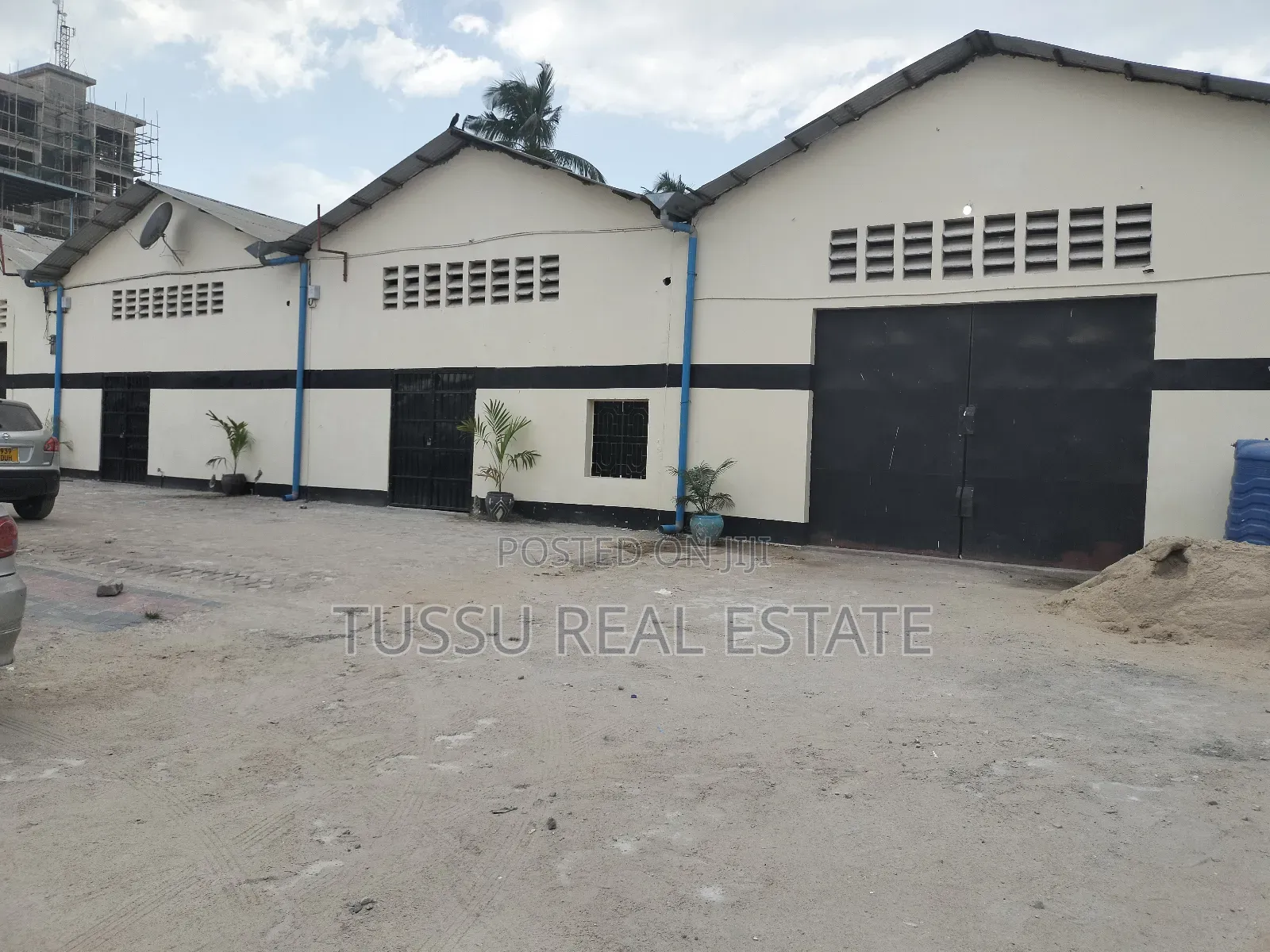 Warehouse House for Rent at Tegeta