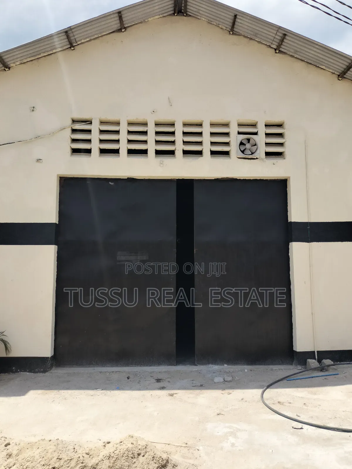 Warehouse House for Rent at Tegeta
