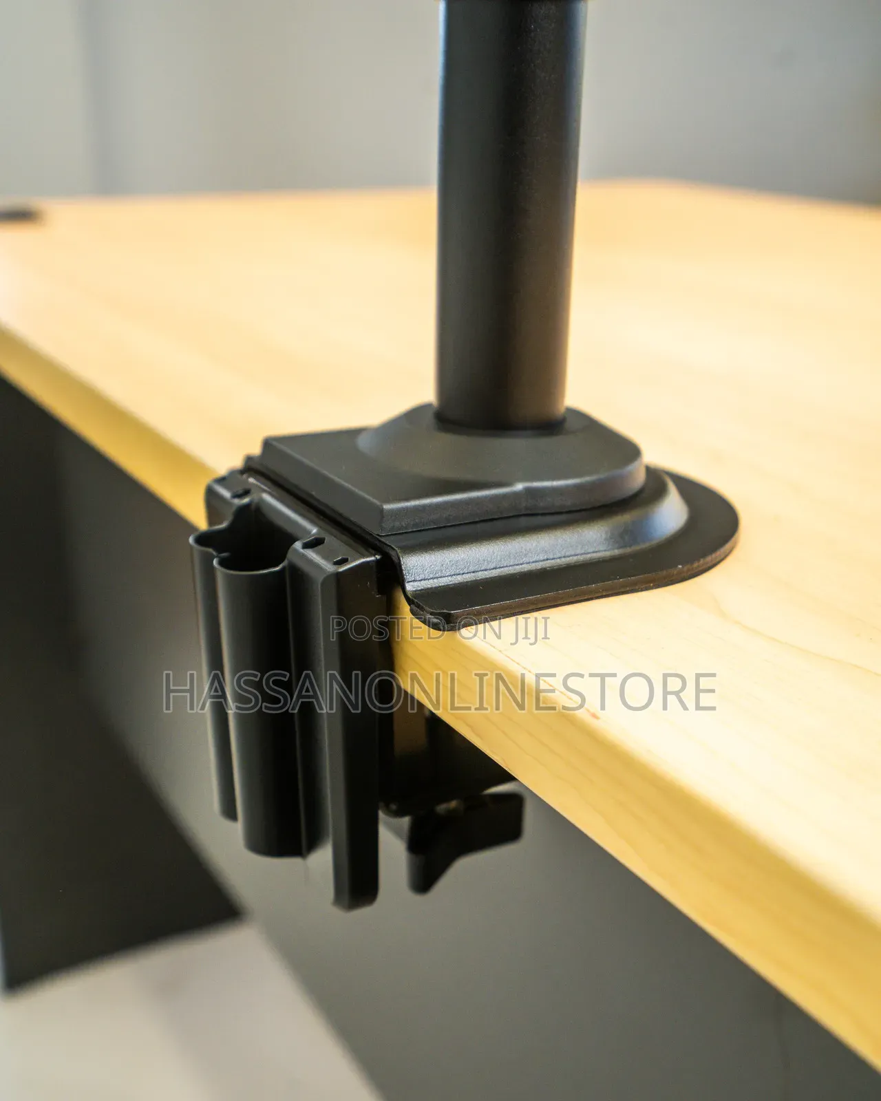 North Bayou H100 Desktop Monitor Arm 22" - 35" Up to 9kg