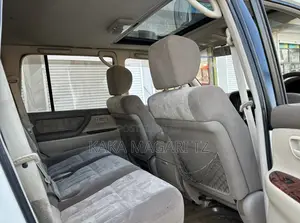 Toyota Land Cruiser 1998 White