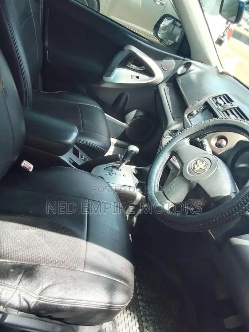 Toyota RAV4 2.0 VVT-i 2008 Gray
