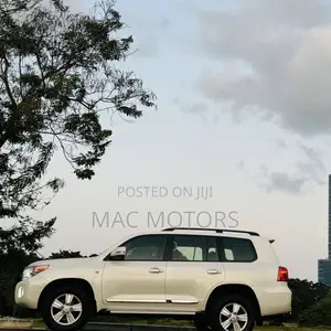 Toyota Land Cruiser 4.5 V8 VXR 2012 White