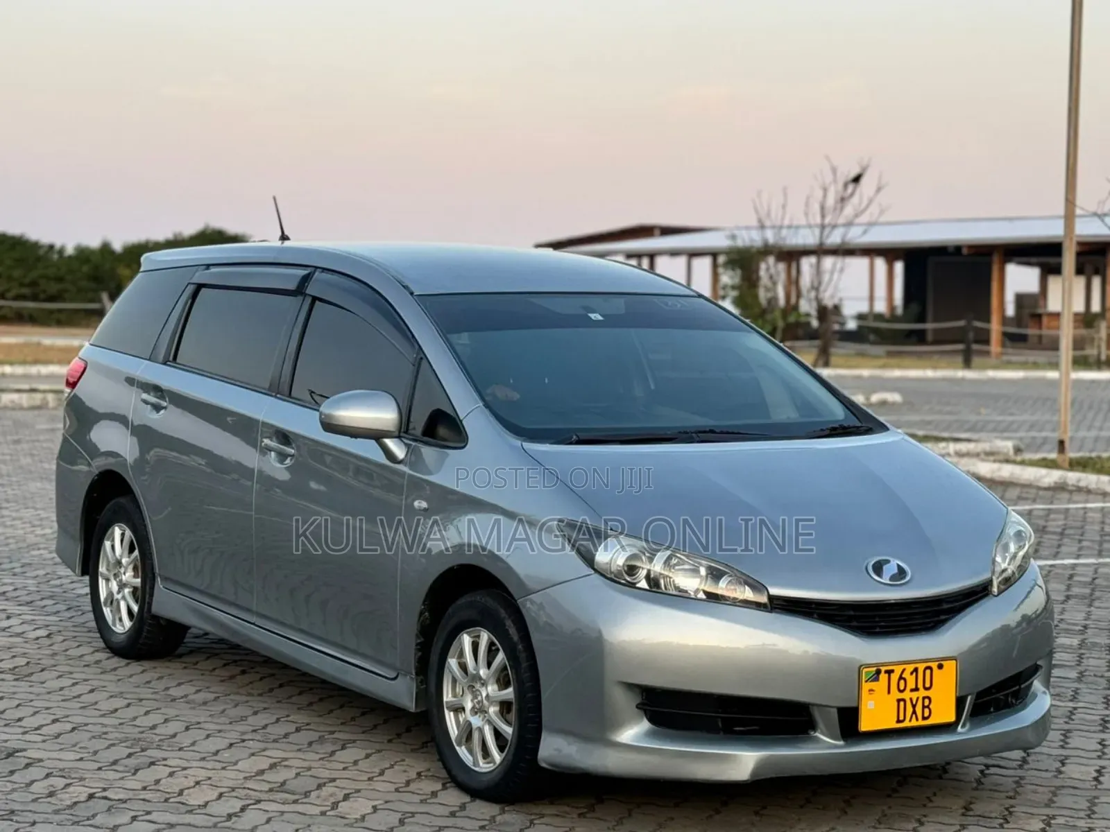 Toyota Wish 2010 Silver