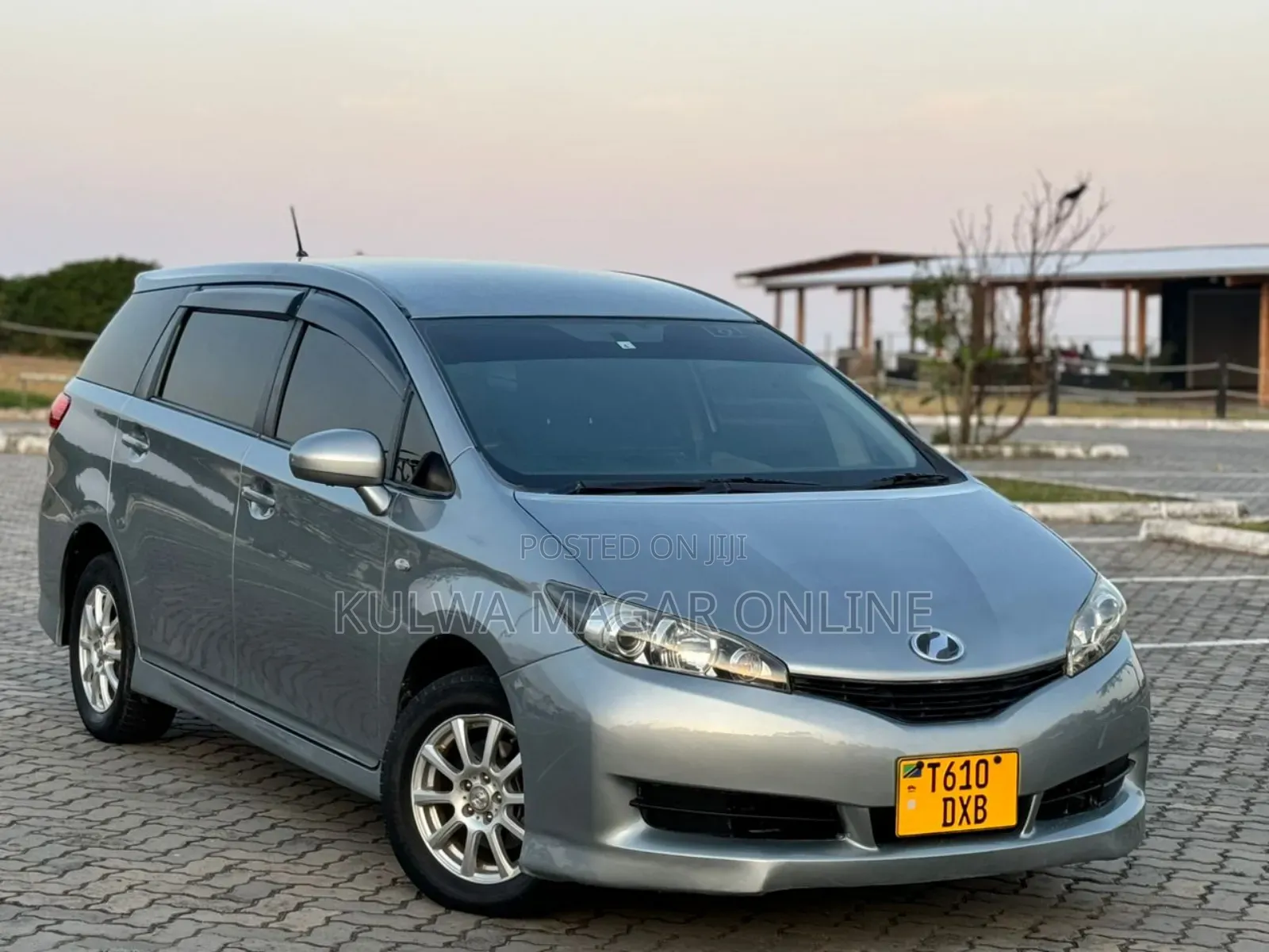 Toyota Wish 2010 Silver