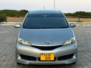Toyota Wish 2010 Silver