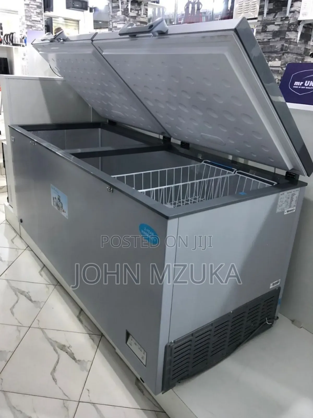  Freezer UK 365 Lita 708 Bei *2,450,000*