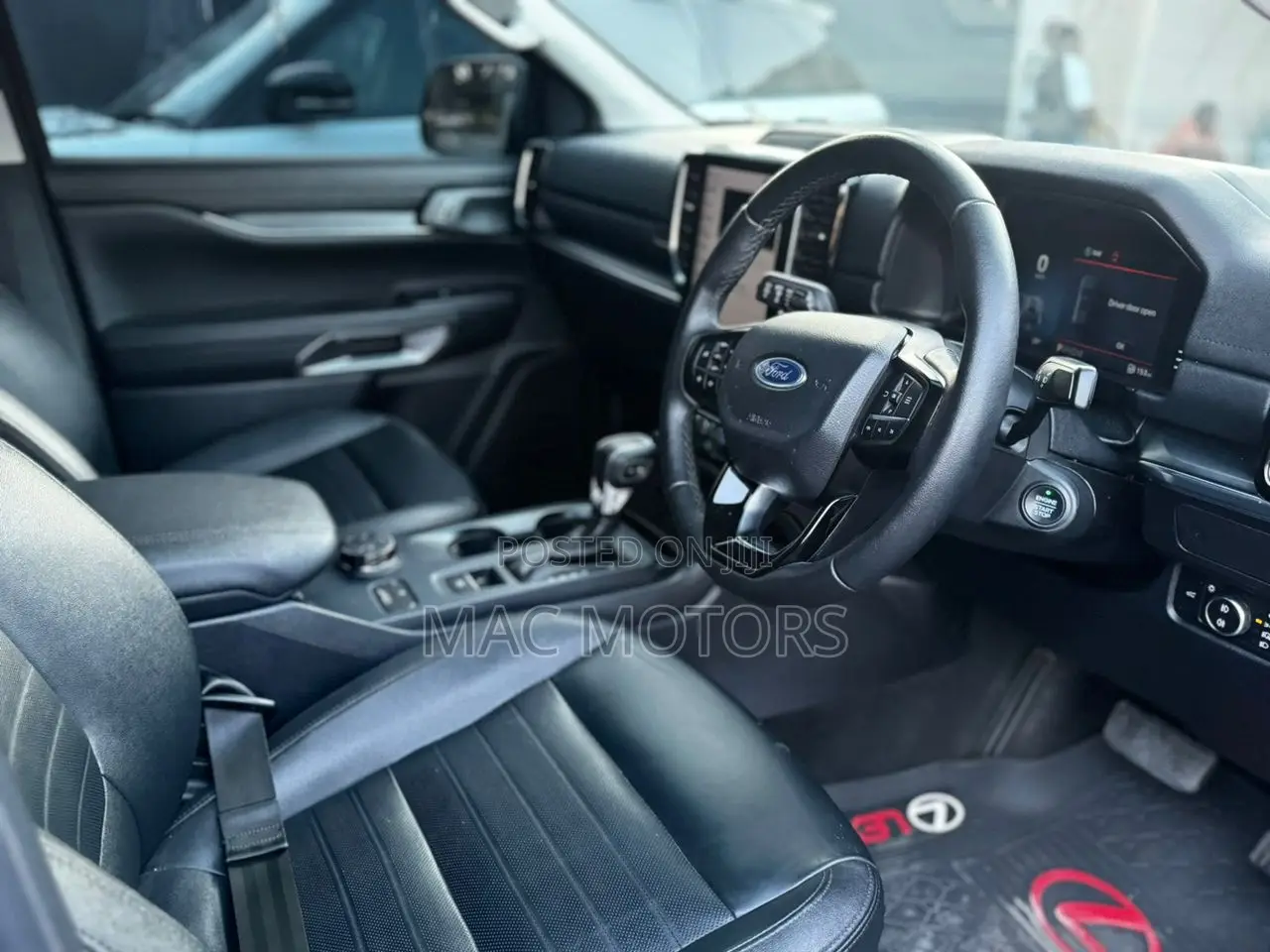 Ford Everest 2023 Gray