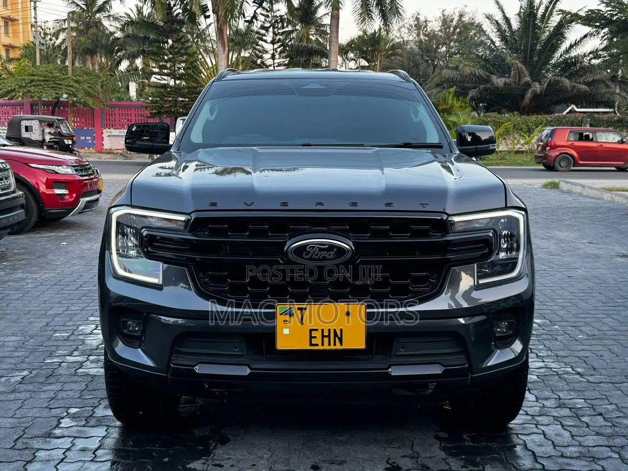 Ford Everest 2023 Gray