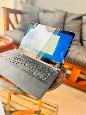 Laptop Lenovo ThinkPad T470s 8GB Intel Core I5 HDD+SSD 256GB
