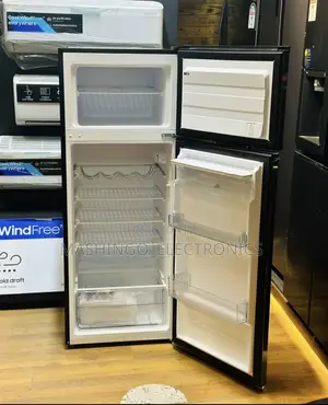 Westpoint Refrigerator / Fridges With Water Dispenser 199L