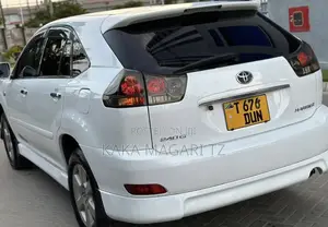 Toyota Harrier 2004 White
