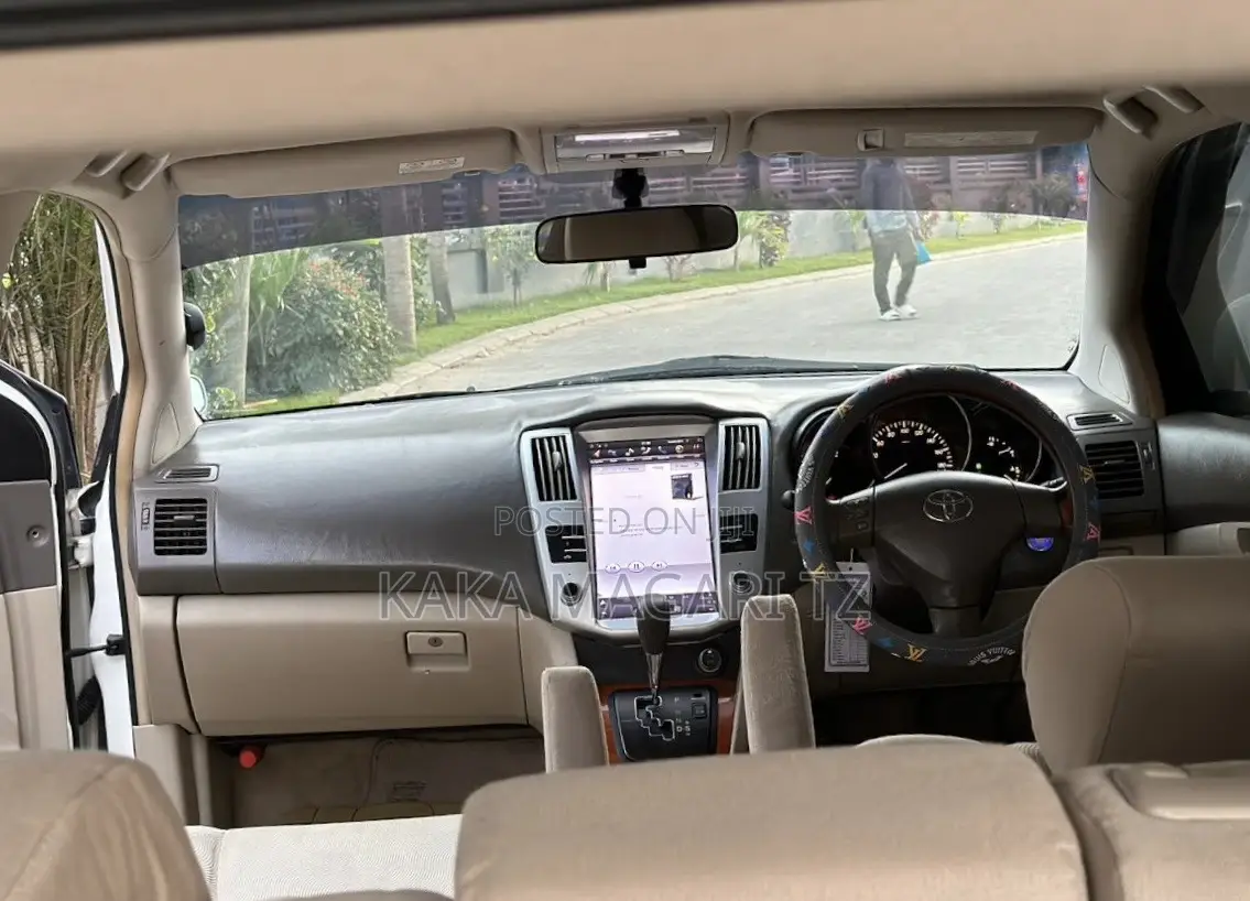 Toyota Harrier 2004 White