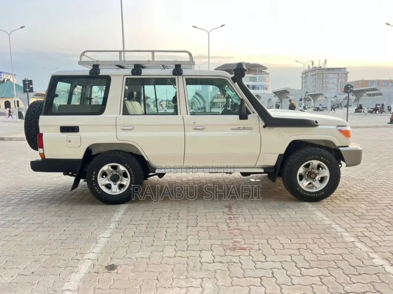 Toyota Land Cruiser 2015 White