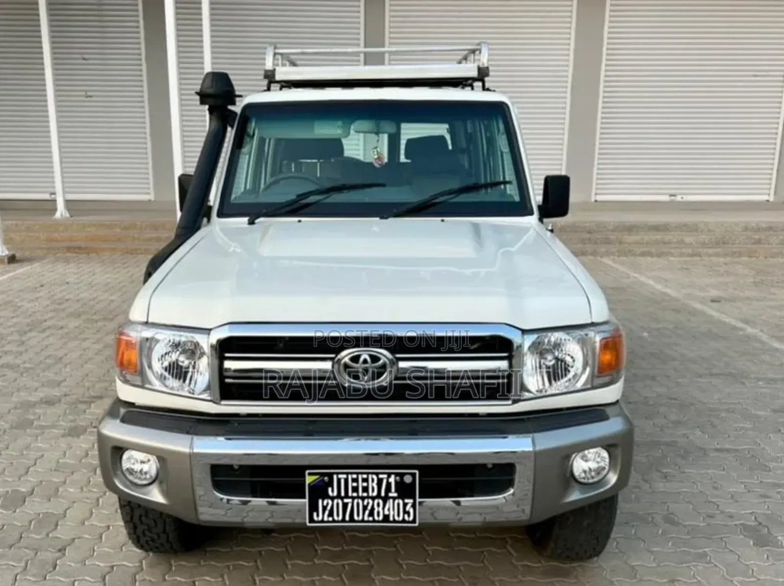 Toyota Land Cruiser 2015 White