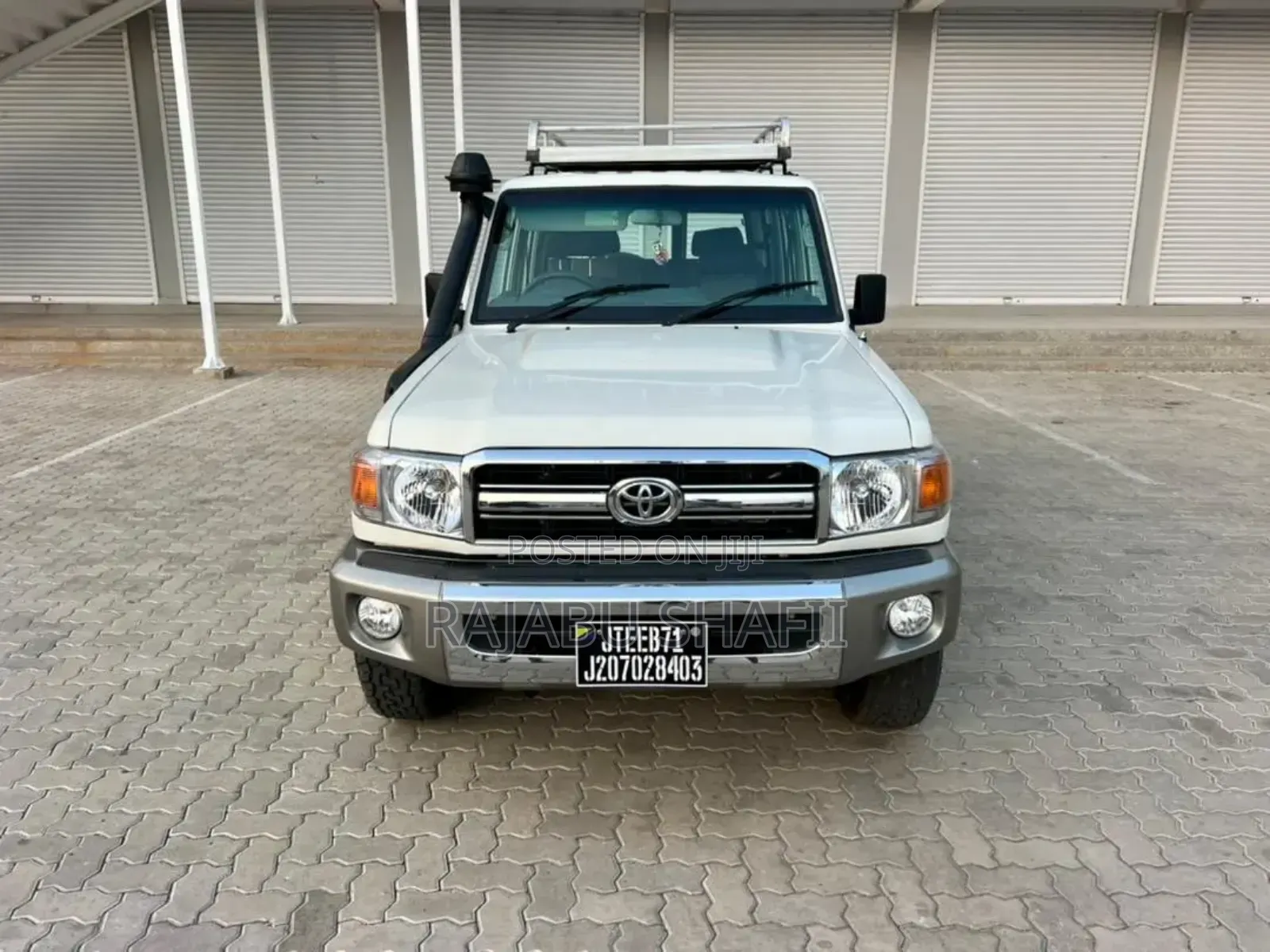 Toyota Land Cruiser 2015 White