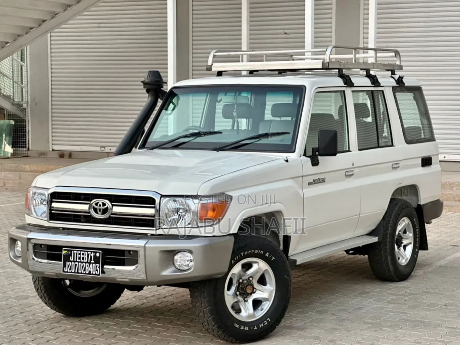 Toyota Land Cruiser 2015 White