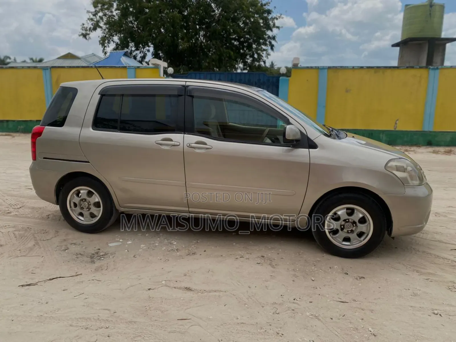 Toyota Raum 2003 Silver