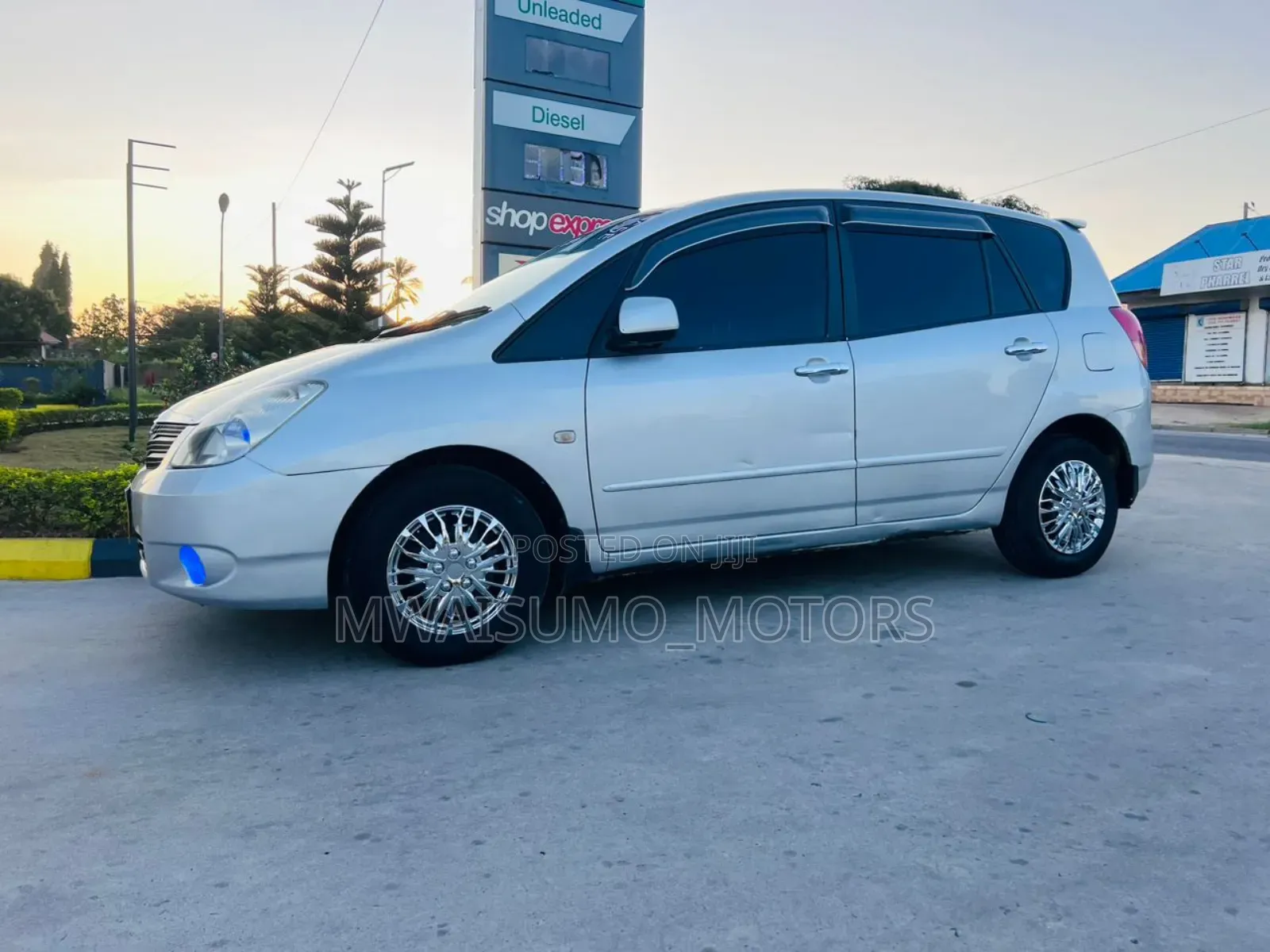 Toyota Corolla Spacio 2000 Silver