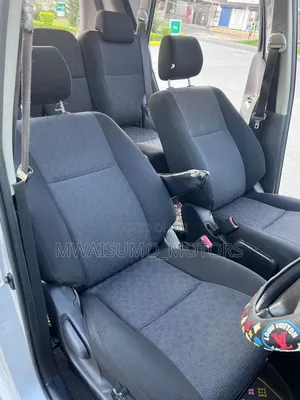 Toyota Corolla Spacio 2000 Silver