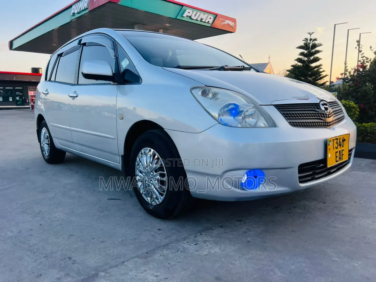 Toyota Corolla Spacio 2000 Silver