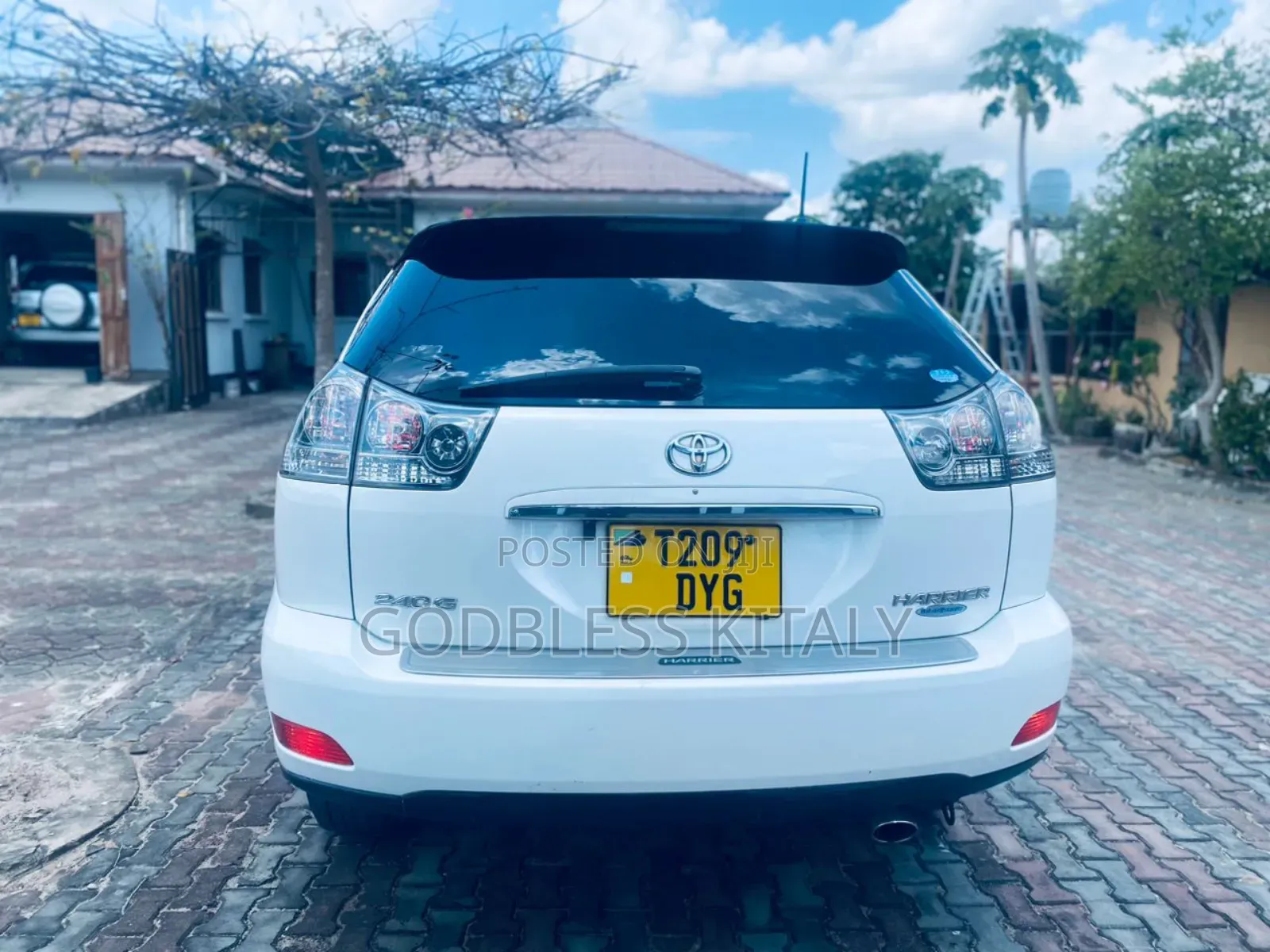 Toyota Harrier 2.4 2005 White