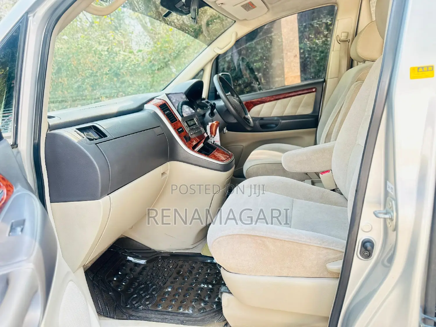 Toyota Alphard 2006 Silver