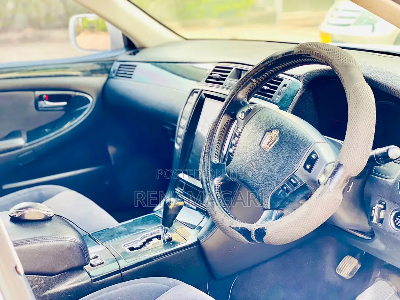 Toyota Crown Royale 2005 White