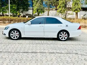 Toyota Crown Royale 2005 White