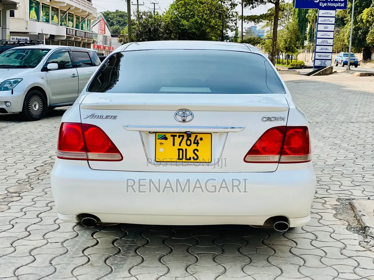 Toyota Crown Royale 2005 White